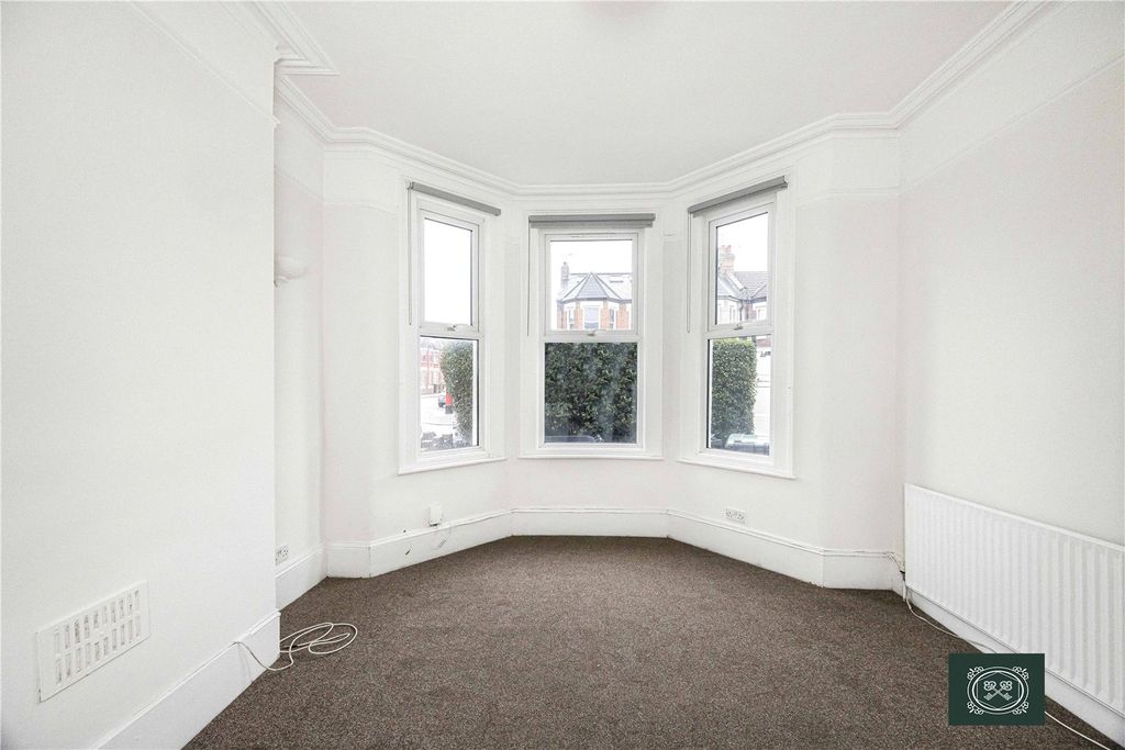 Property photo 2 of 13 Bedroom