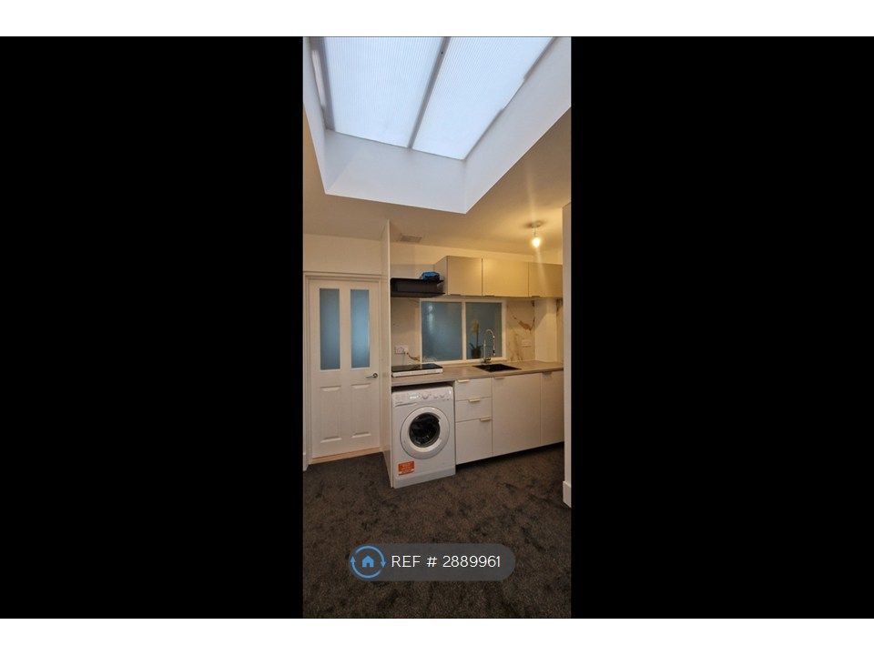 Property photo 1 of 5 Kitchen