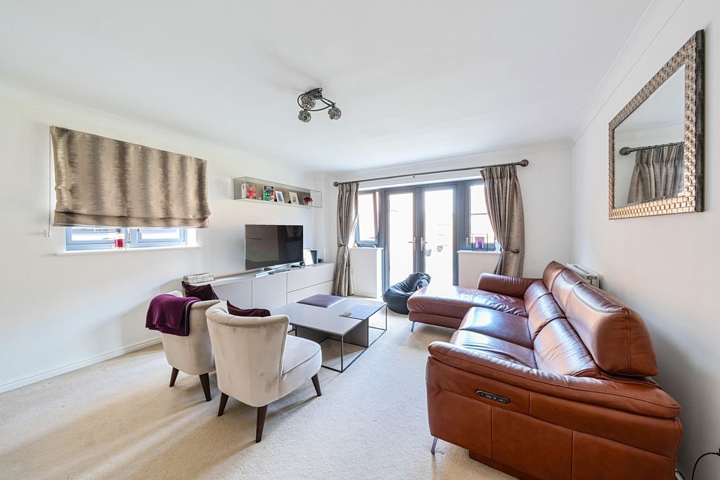 Property photo 2 of 21 1309702-4-685Ac04...