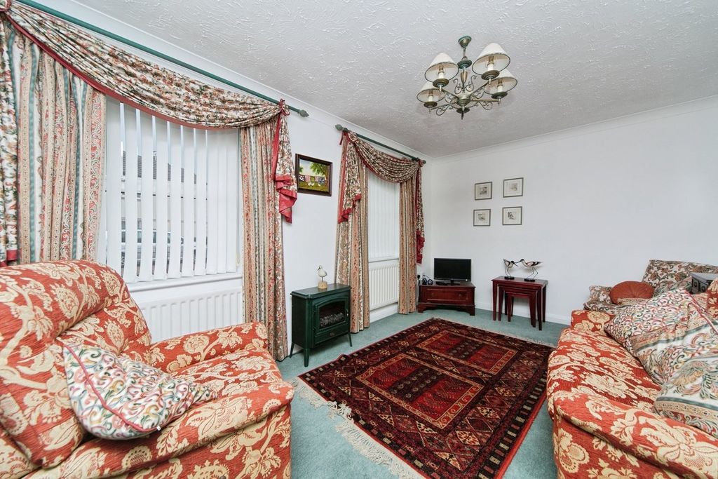 Property photo 2 of 15