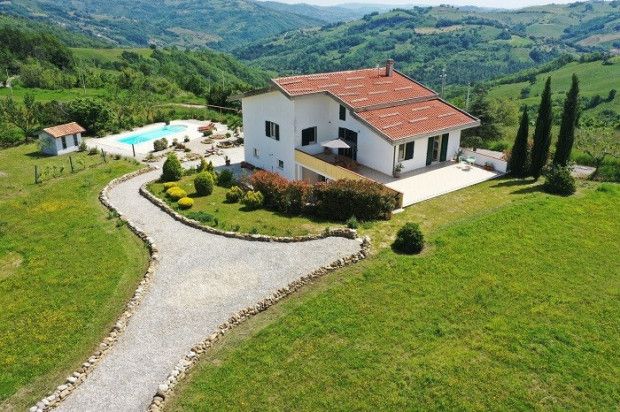 Property photo 3 of 20