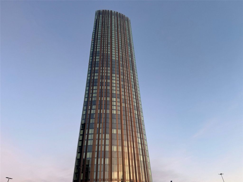 Property photo 1 of 15 External