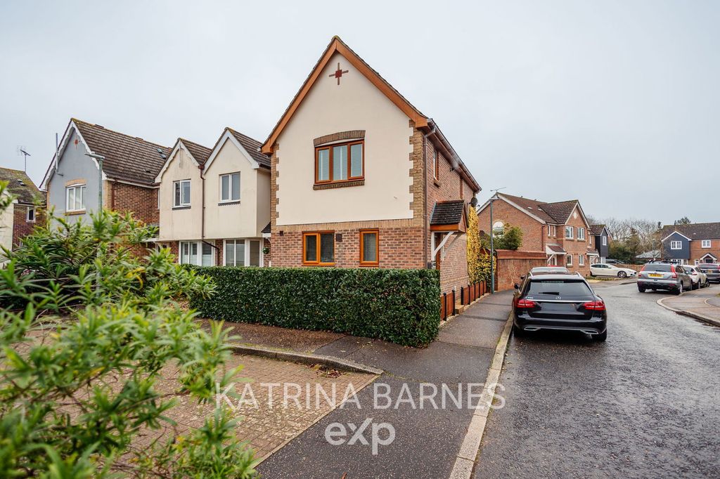 Property photo 1 of 27