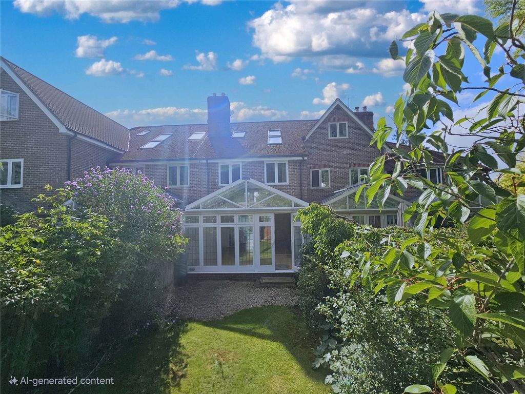 Property photo 3 of 16 Picture No. 18
