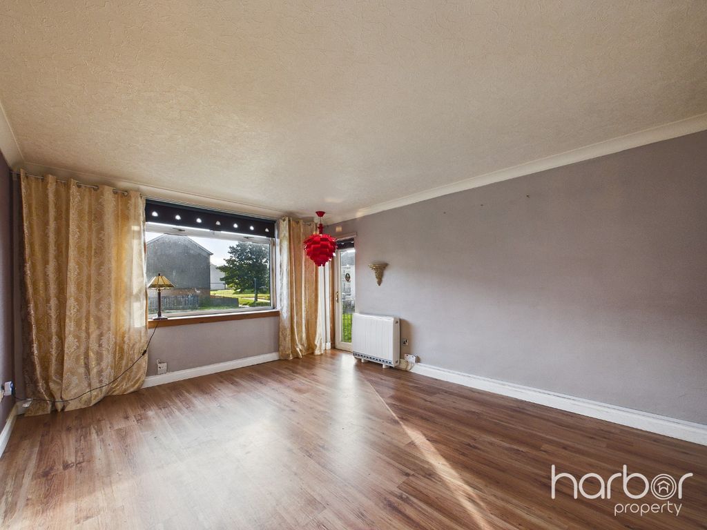 Property photo 3 of 13 5503495