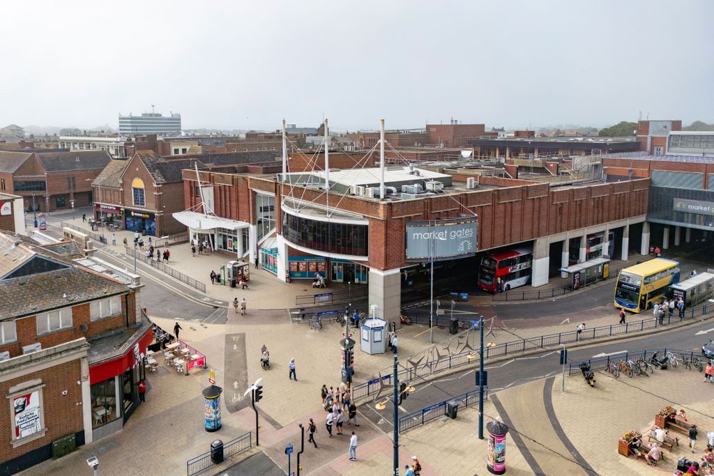 Property photo 2 of 11