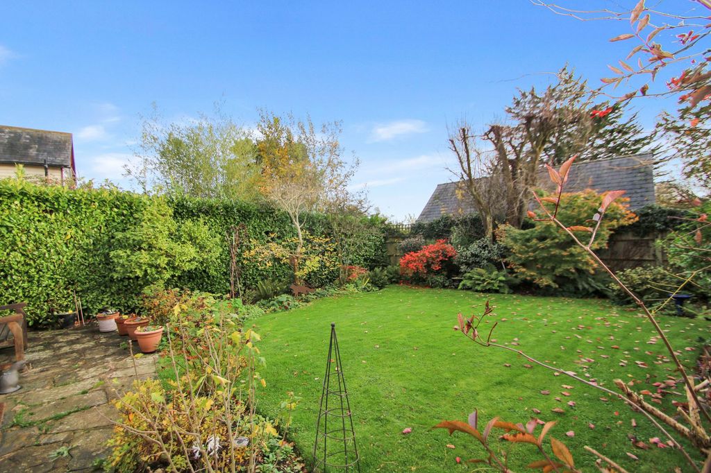 Property photo 2 of 19