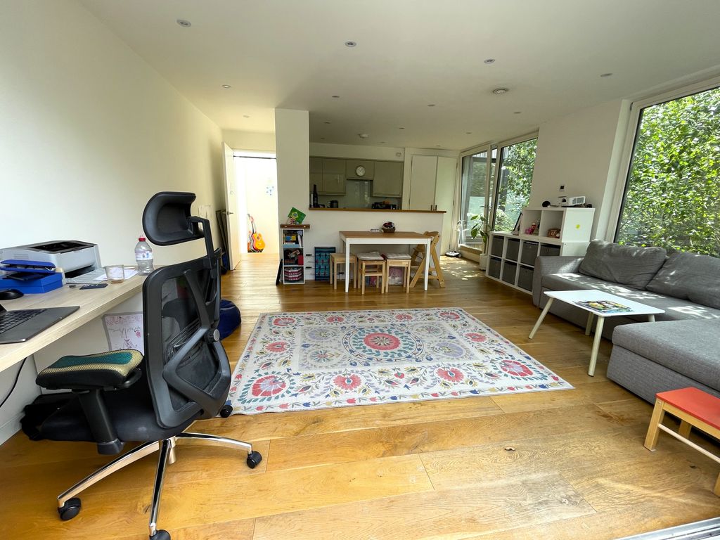 Property photo 3 of 18