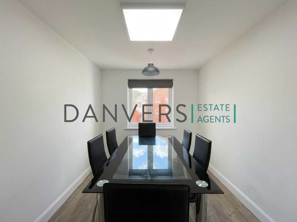 Property photo 3 of 13 Dining Room.Jpg