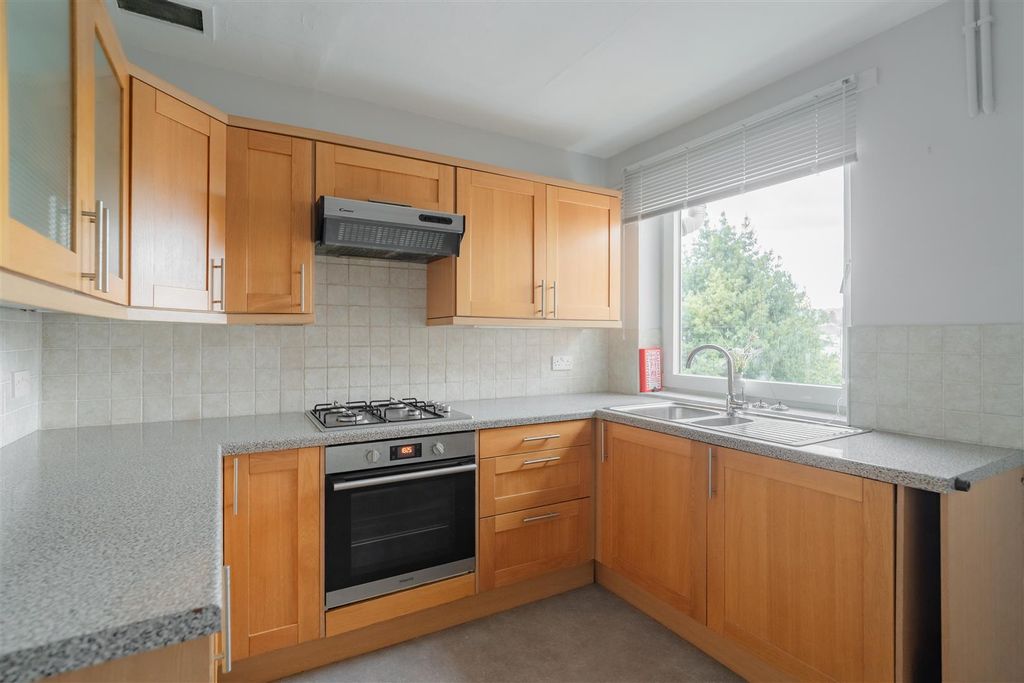 Property photo 2 of 12 Dsc06744-Hdr.Jpg