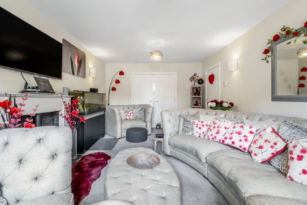 Property photo 2 of 31 31 Villa Park (Swineshead)-16