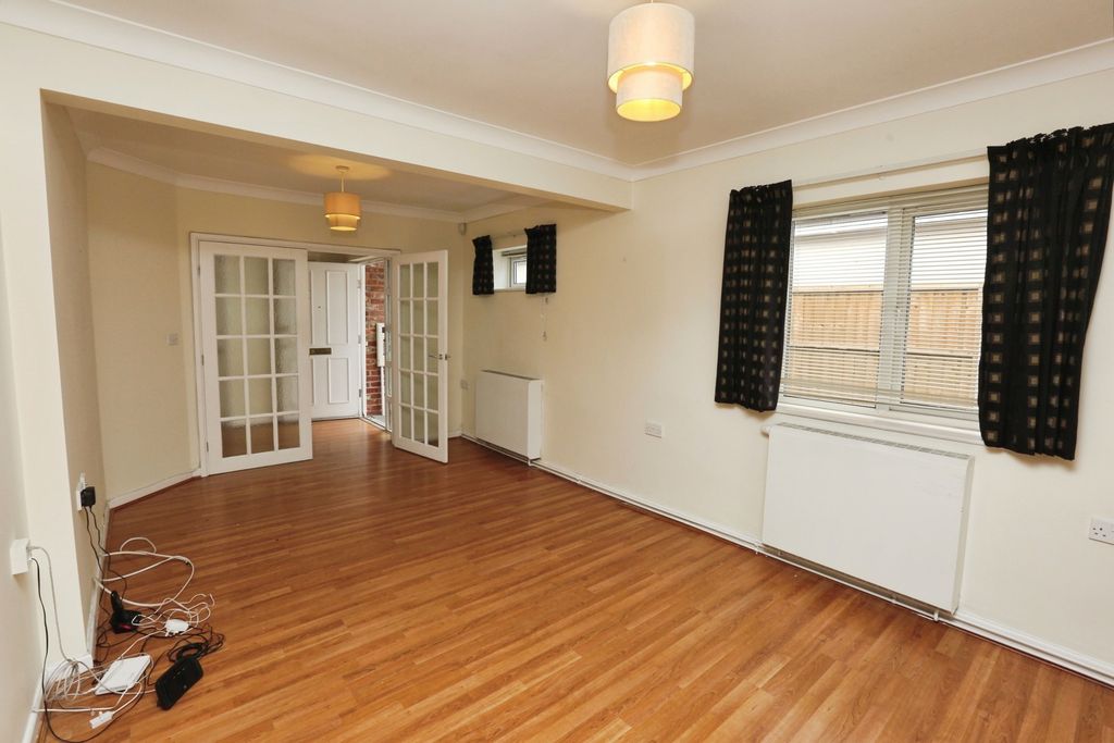 Property photo 3 of 15 Photo