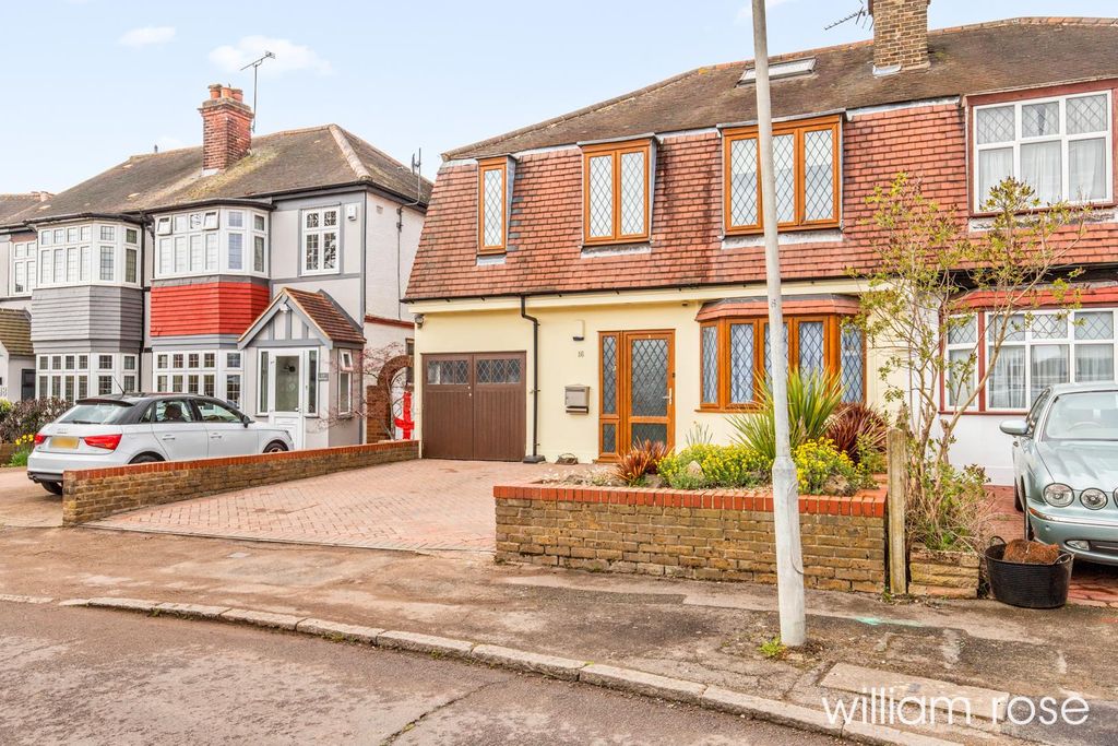 Property photo 1 of 36 Manorway_76.Jpg