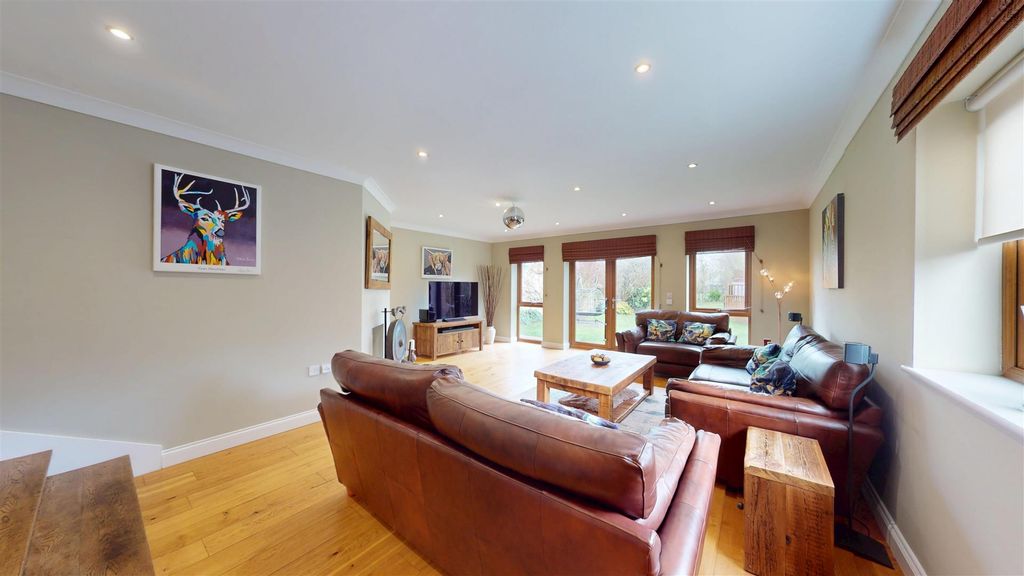 Property photo 3 of 18 127-Eastgate-01212026_100731.Jpg