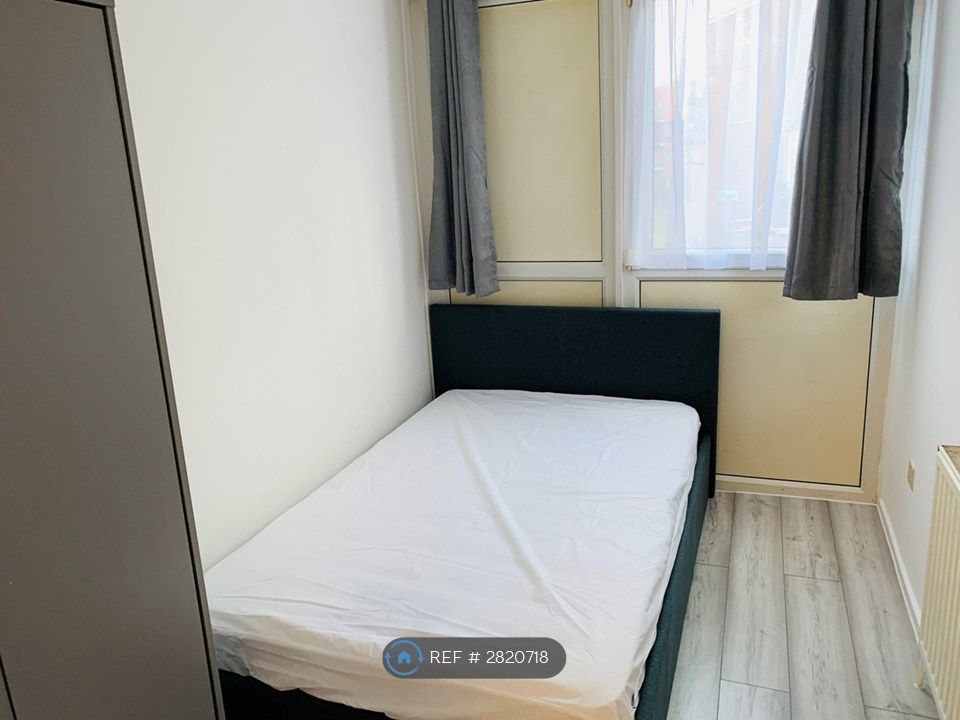 Property photo 2 of 23 Bedroom