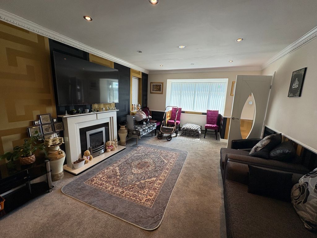 Property photo 1 of 31