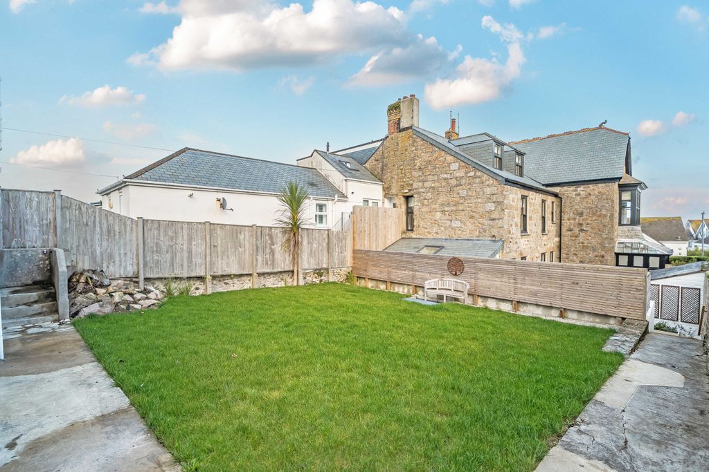 Property photo 3 of 14 Photo 3