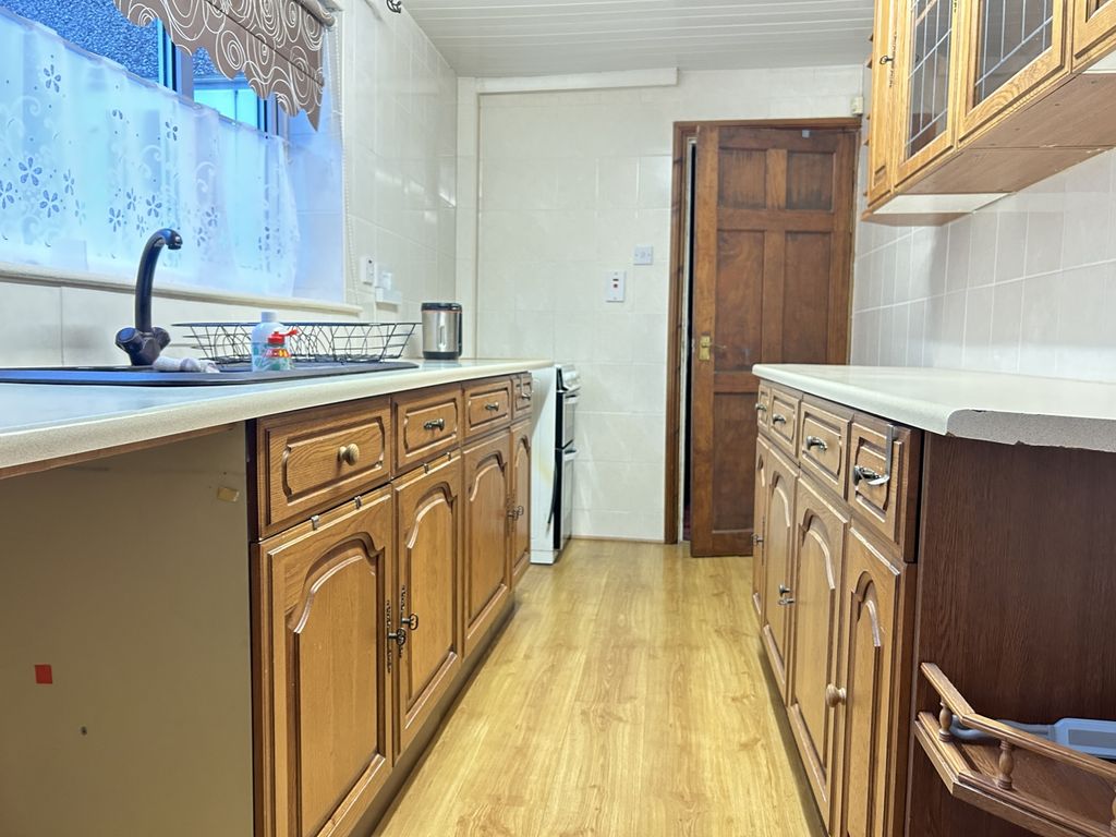 Property photo 3 of 7 Img_4403