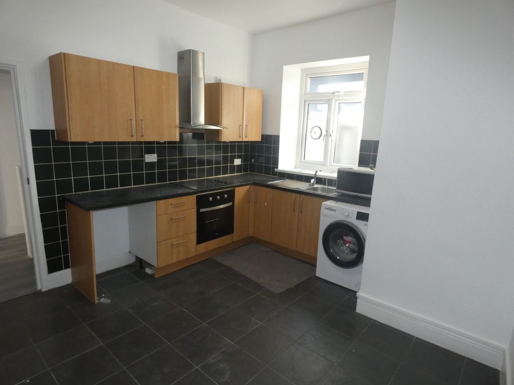 Property photo 3 of 9 Kitchen-Diner