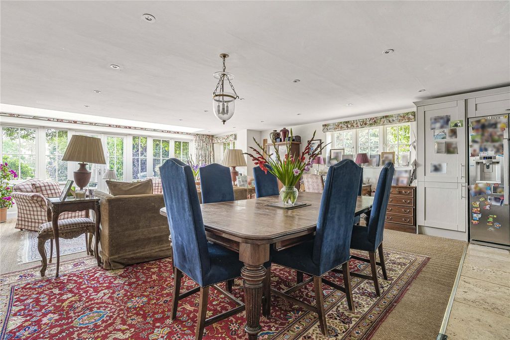 Property photo 3 of 14 Dining Area