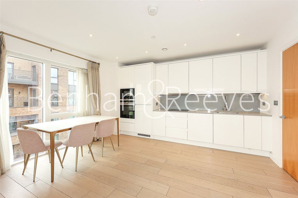 Property photo 1 of 18 Picture No. 09