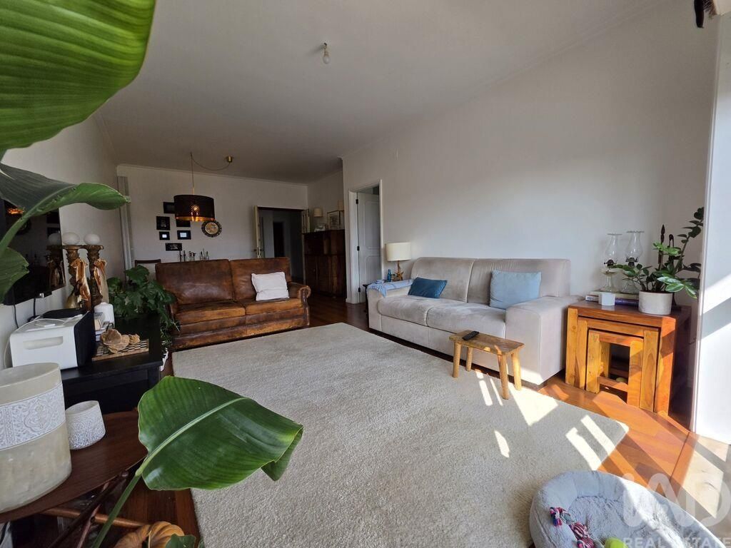 Property photo 2 of 31