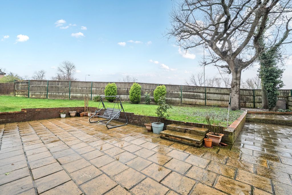 Property photo 2 of 18 1405980-3-6981E5F...