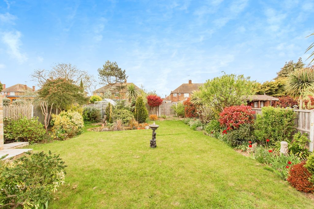 Property photo 3 of 16 West Backing Garden