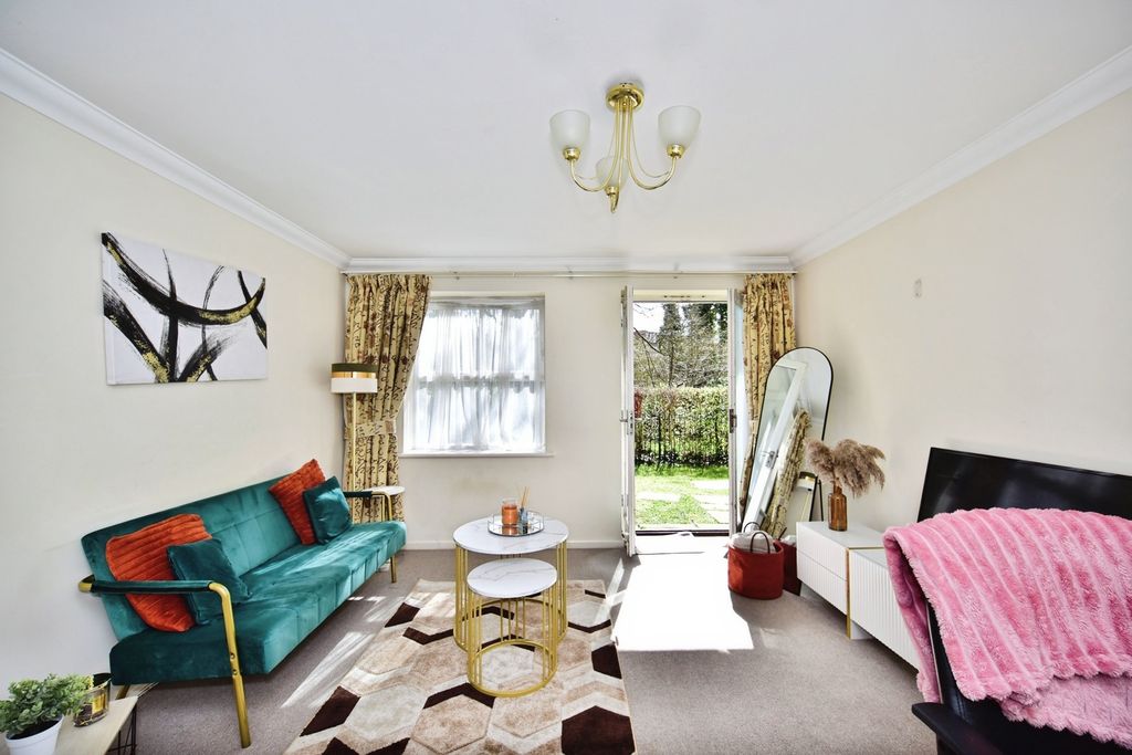 Property photo 1 of 11 Pbox-Img.Jpg