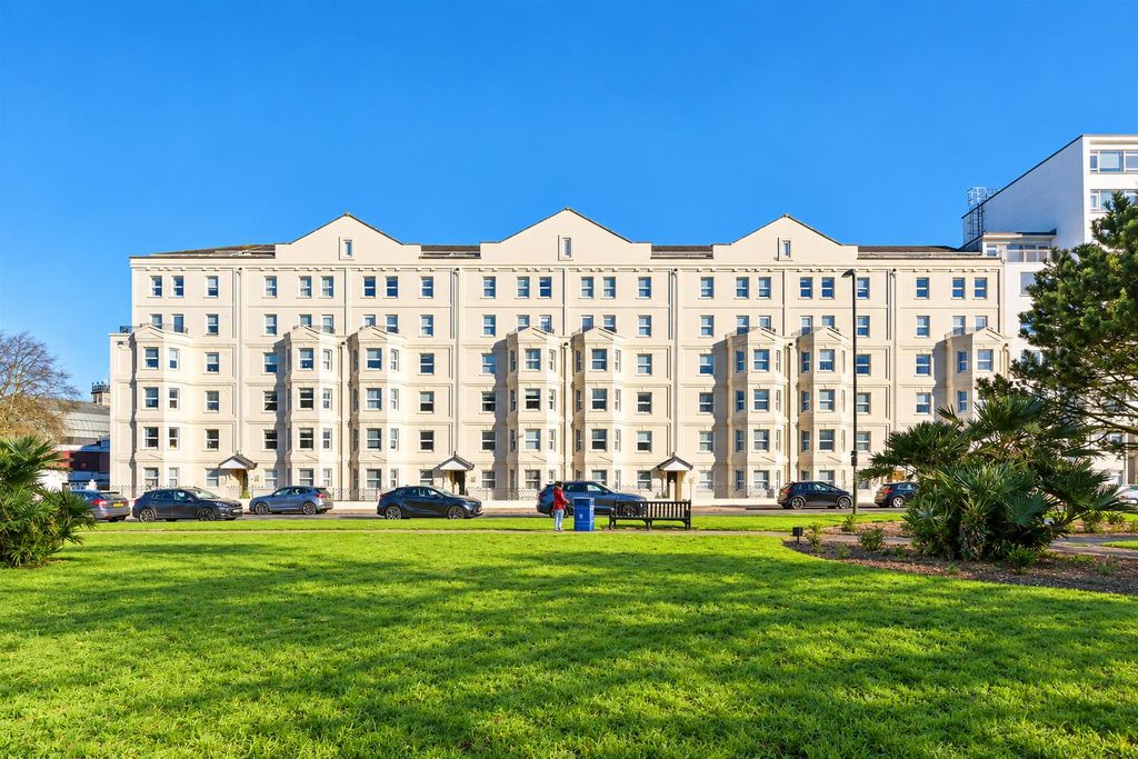 Property photo 1 of 17 Berkeley 2.Png