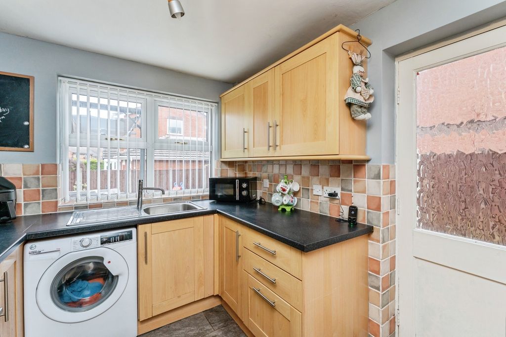 Property photo 3 of 15 Photo