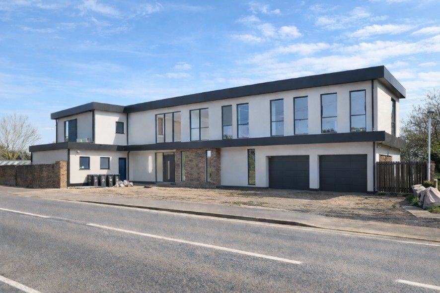 Property photo 1 of 33