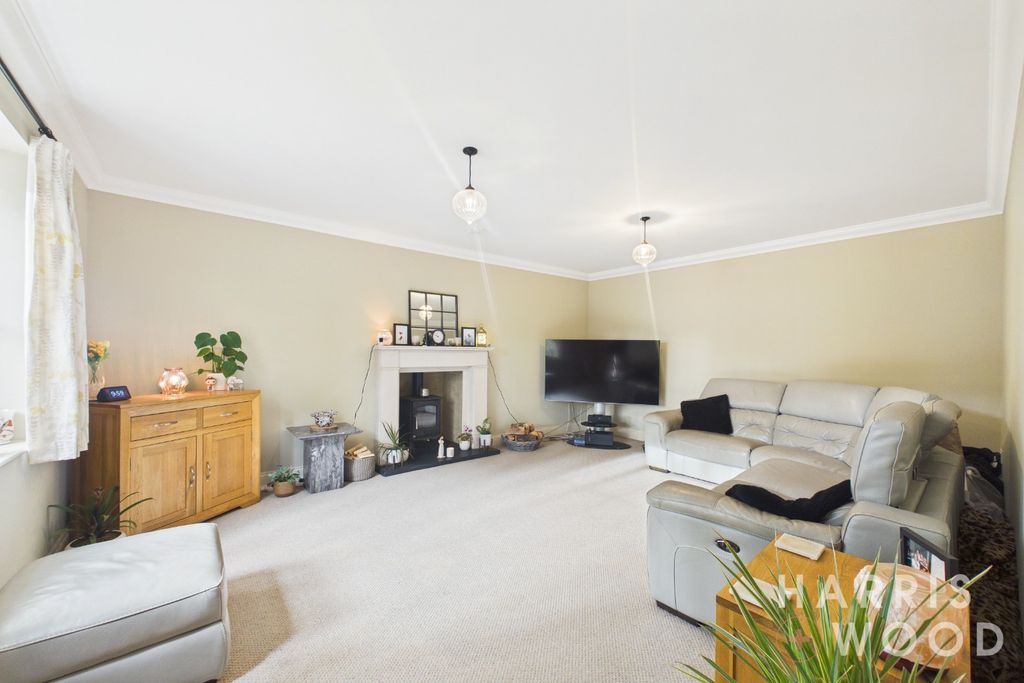 Property photo 3 of 32 5699463