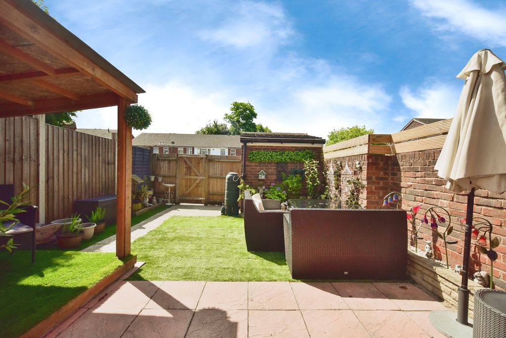 Property photo 2 of 17 Photo