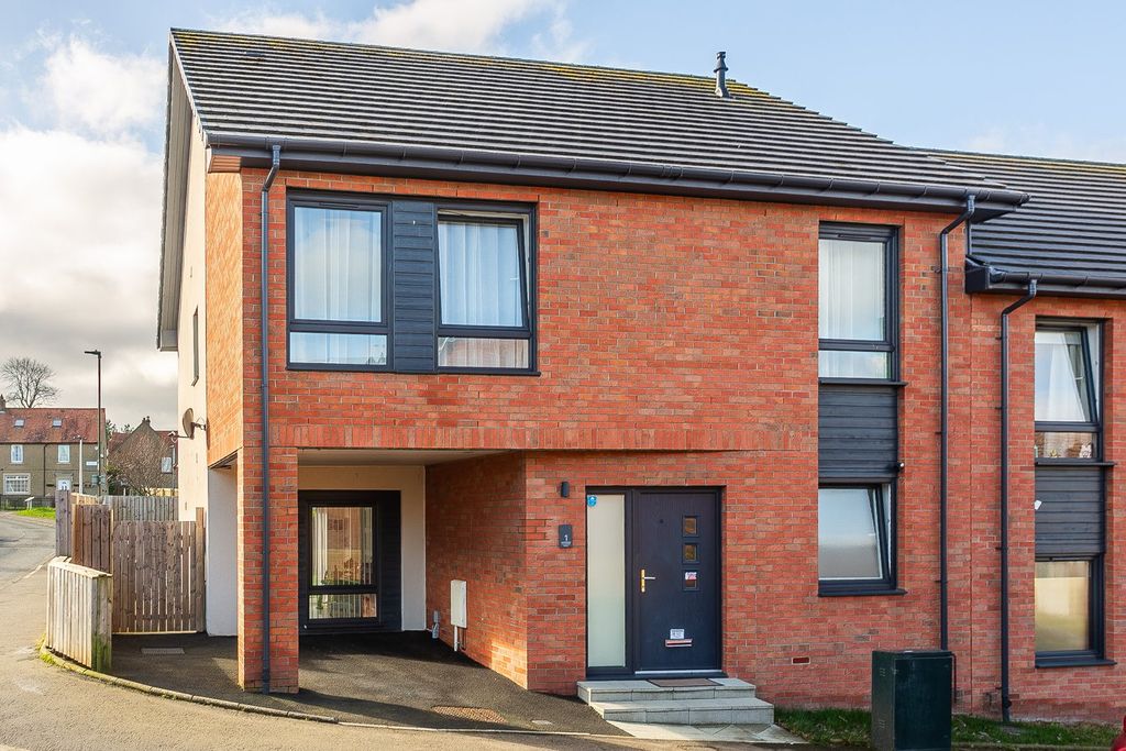 Property photo 1 of 31