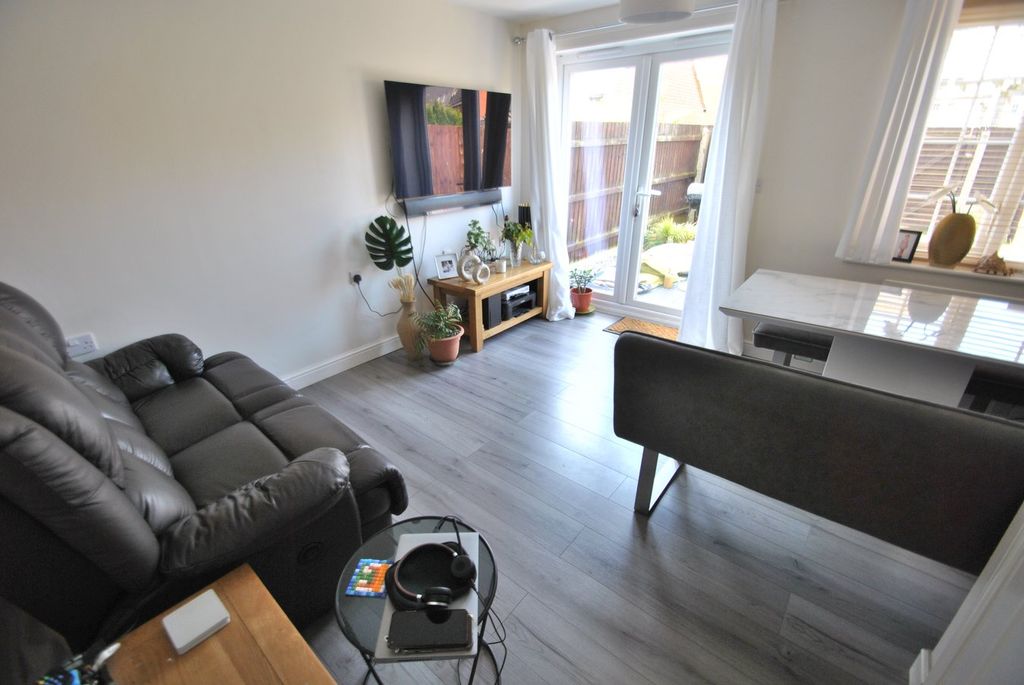 Property photo 3 of 16