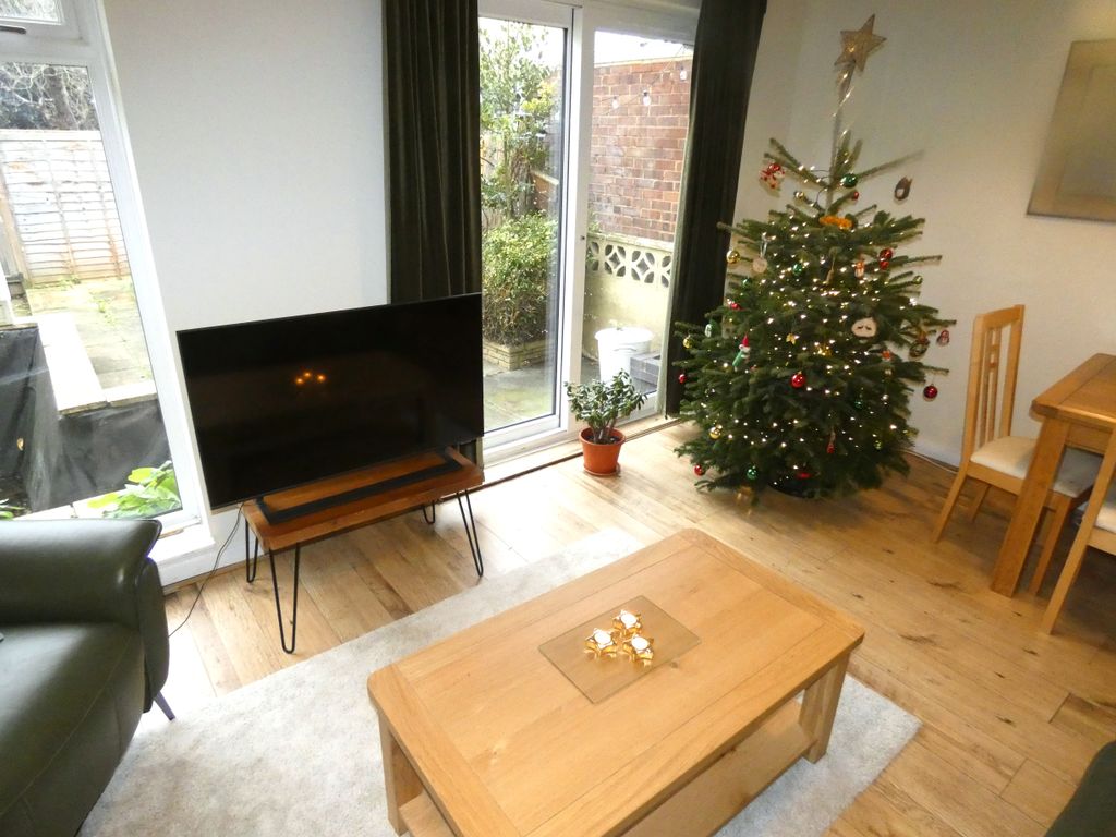 Property photo 2 of 21