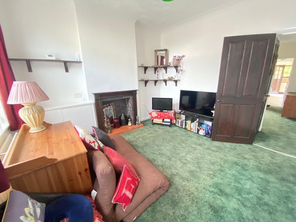 Property photo 3 of 13