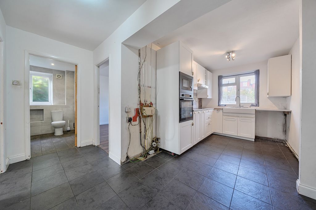 Property photo 3 of 11 1527898-2-6Ac4Ea1...