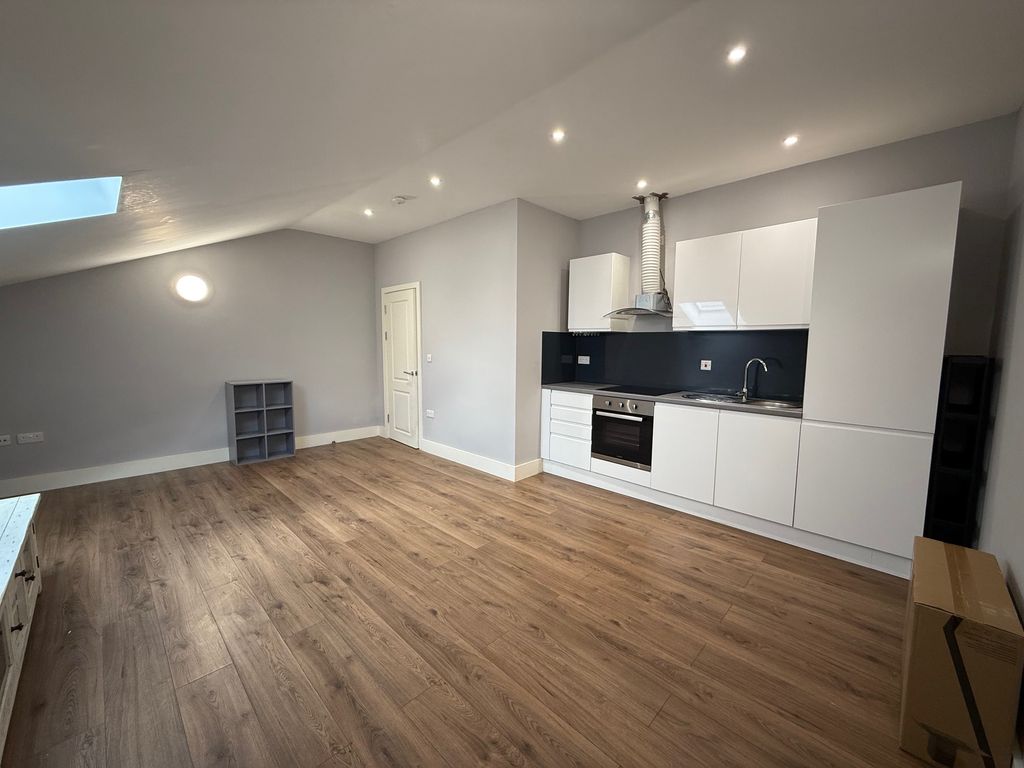 Property photo 1 of 6 Dining Room
