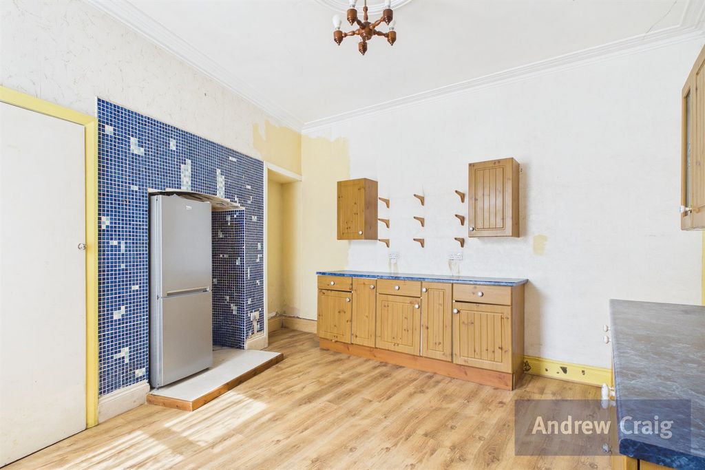 Property photo 3 of 16 Kitchen Diner
