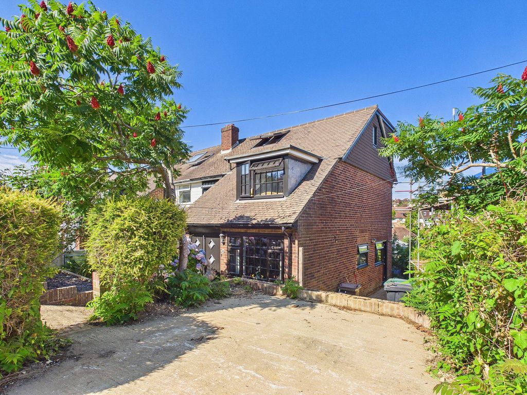 Property photo 1 of 29