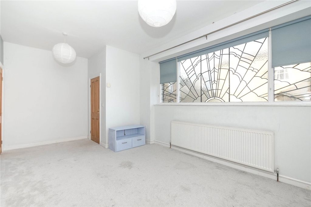 Property photo 2 of 19 Picture No. 04