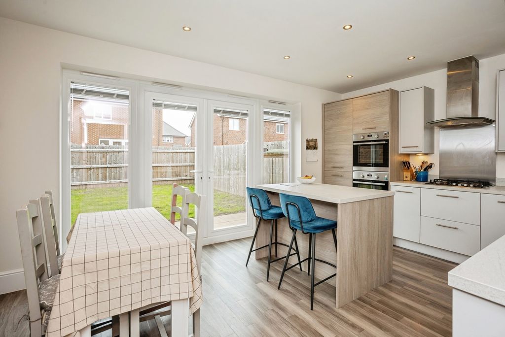 Property photo 2 of 19 Pbox-Img.Jpg