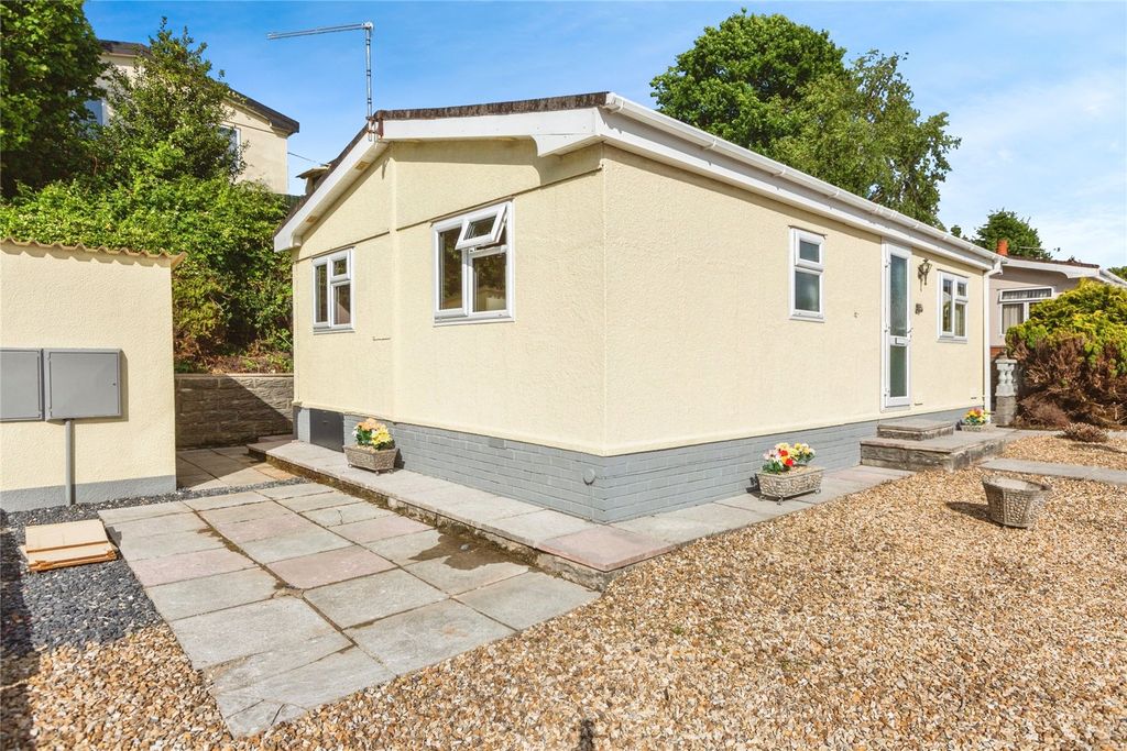 Property photo 2 of 14 Picture No. 16