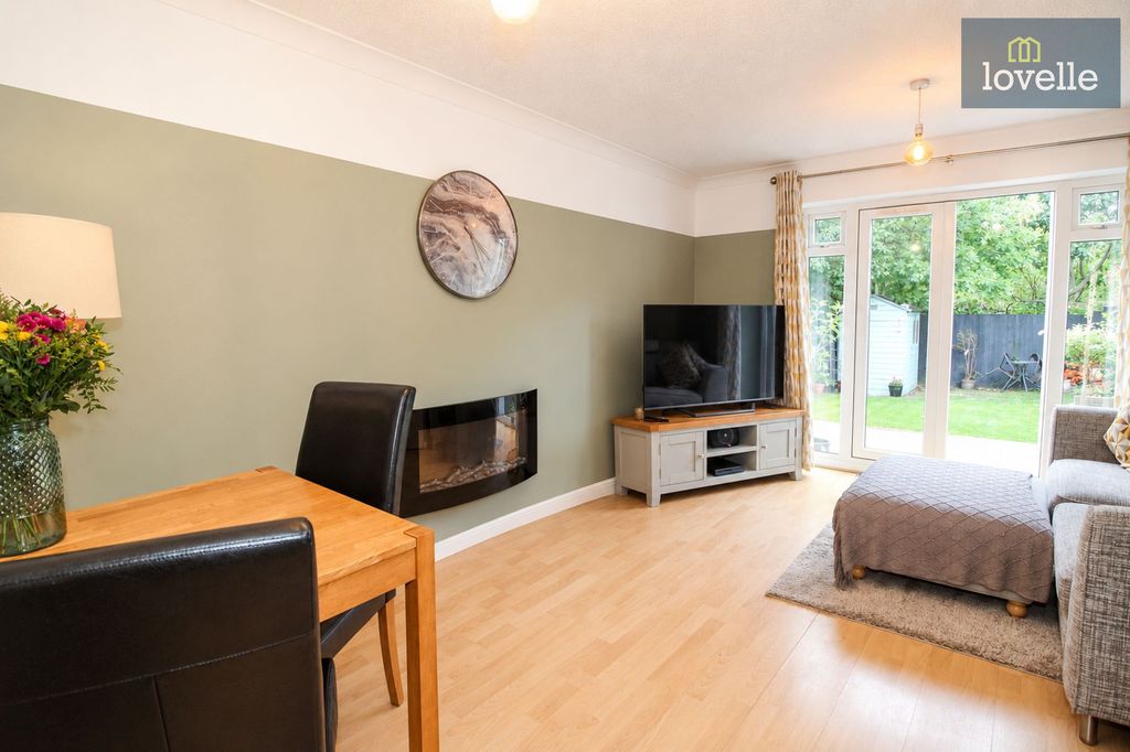 Property photo 3 of 17