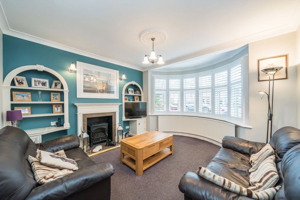 Property photo 2 of 6