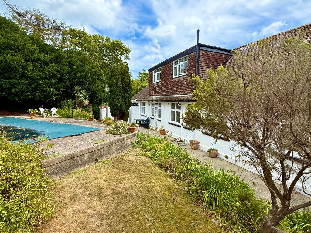 Property photo 2 of 44