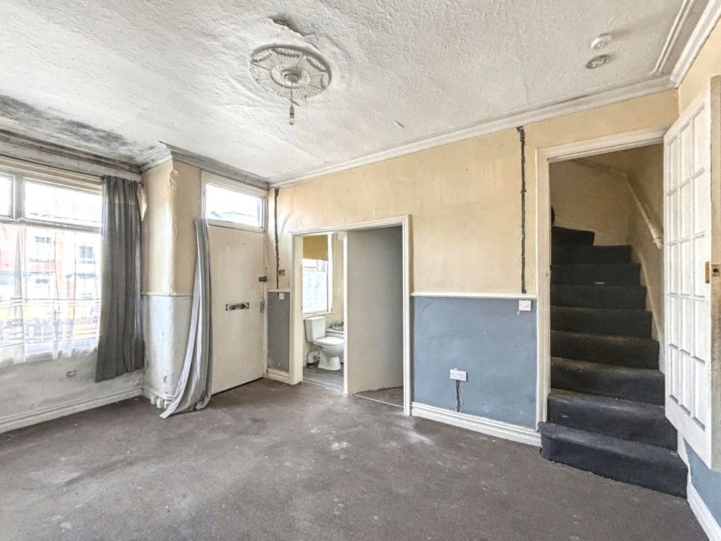 Property photo 3 of 13