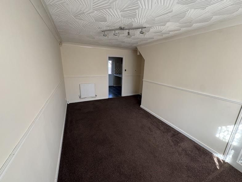 Property photo 2 of 16 Sitting/Dining Room